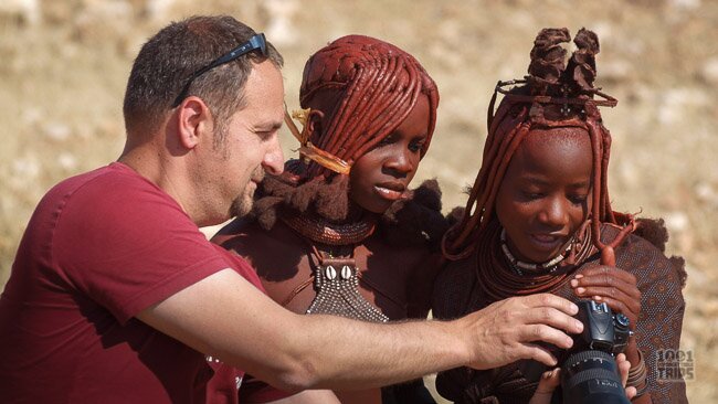 Bojidar camera Himba women